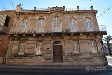 Palazzo nobiliare Via Silvio Pellico 1 Avola