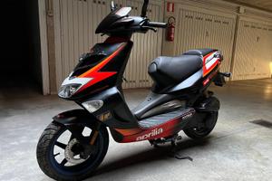 Scooter Aprilia SR 50 sport - 11000km - Originale