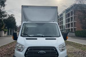 Furgone Ford con sponda