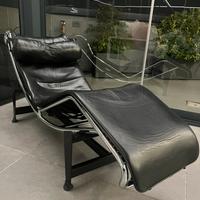 Chaise longue imitazione le Corbusier Cassina