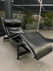 Chaise longue imitazione le Corbusier Cassina