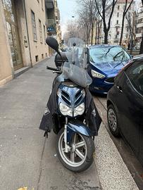 Aprilia Sportcity 125 (pochi km)