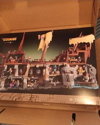LEGO The Goonies 21363 e Set LEGO Disney 40774!