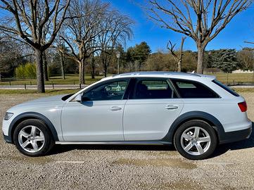 Audi A6 allroad 3.0 TDI 245 CV S tronic Business p