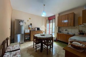 3 LOCALI A FALERNA