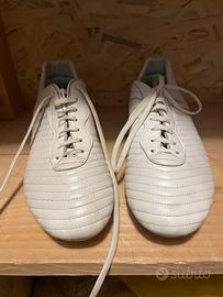 Scarpe da calcio professional italiane