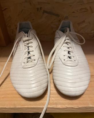 Scarpe da calcio professional italiane