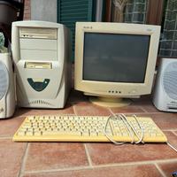 Acer V551 con tastiera, casse e accessori