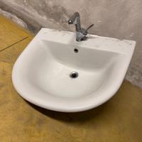 Lavandino Ideal Standard massiccio Made in Italy