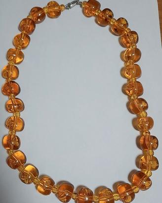 Collana vintage colore ambra in resina/lucite