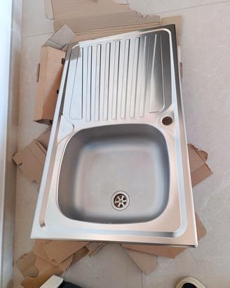 lavandino 86x50 completo di scarichi e fermi 