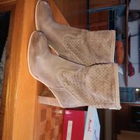 stivaletti tacchi alti beige 