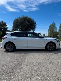 Ford Focus Ecoblue ST-L diesel