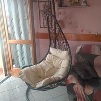 Dondolo da giardino a uovo 