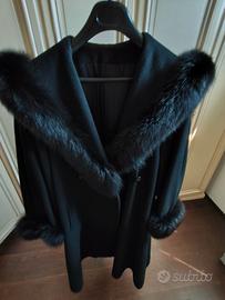 Cappotto nero in pura lana vergine