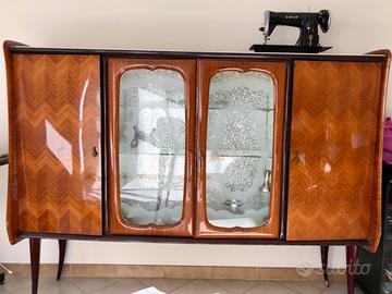Mobile credenza antico