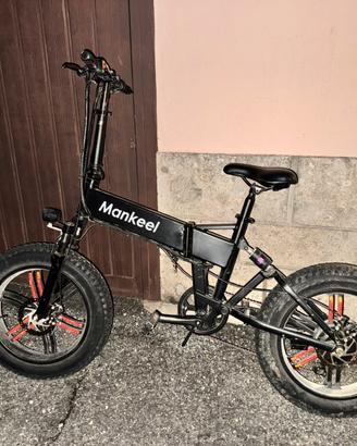 Bici Elettrica *CAMBIARE BATTERIA*