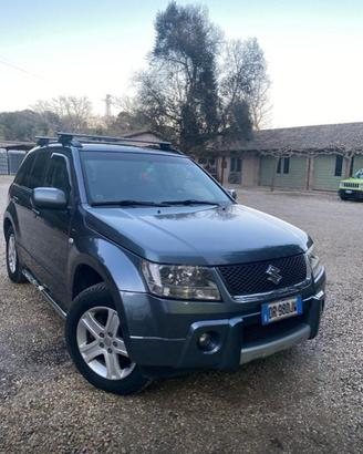 Suzuki Grand Vitara cinque porte, gpl, gancio