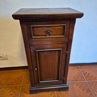 Mobiletto vintage in legno 
