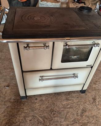 Stufa cucina a legna modello nordica romantica 4,5