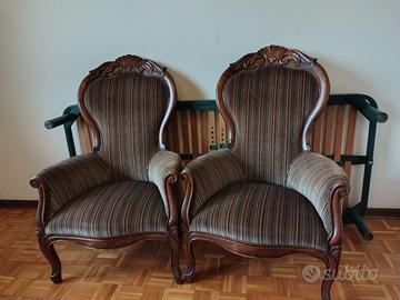 Salottino d’epoca: divano e coppia poltrone