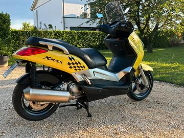 Yamaha x max 250