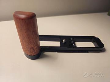 FUJIFILM x100V grip legno e staffa