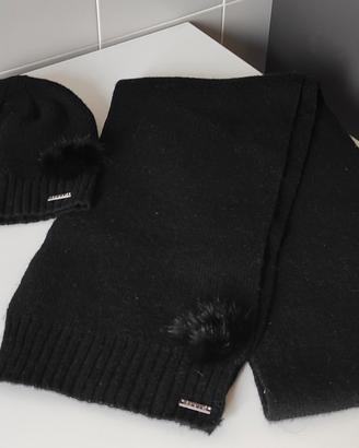 set cappello e sciarpa con pon pon - Nuovo