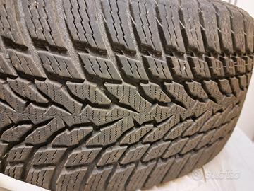 vendesiVendo gomme invernali Nokian 225/45/R18 95V