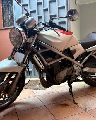 Suzuki Bandit 400 91’