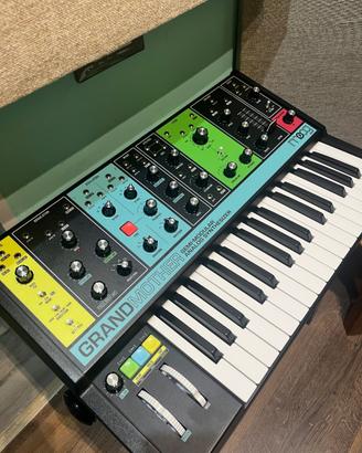 Moog Grandmother