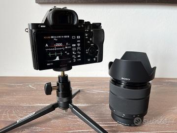 Sony A7 Mark I con obbiettivo Sony FE 28-70