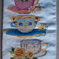 Tazzine da collezione ricamate a mano punto croce