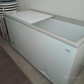 Congelatore a pozzetto Professionale 398L