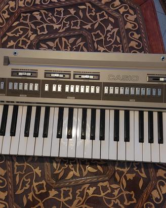 tastiera musicale  elettronica 