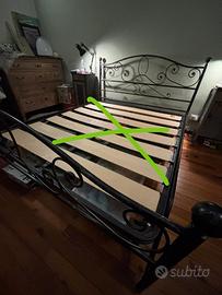 struttura letto in ferro battuto