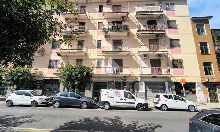 3 LOCALI A POMIGLIANO D'ARCO