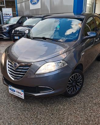 Lancia Ypsilon 0.9 TwinAir 85 CV 5 porte Metano Ec