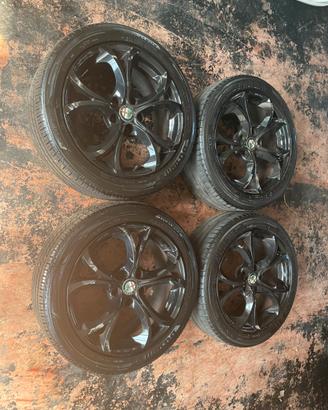 225/45R17