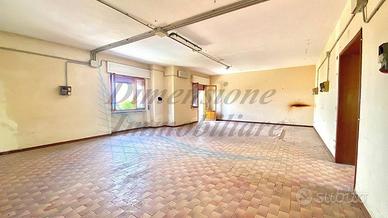 Villetta a schiera di 200 m² con 4 locali e box au