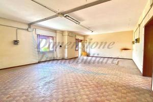 Villetta a schiera di 200 m² con 4 locali e box au