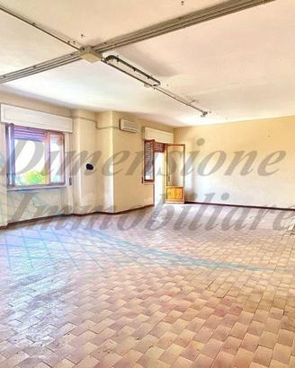 Villetta a schiera di 200 m² con 4 locali e box au