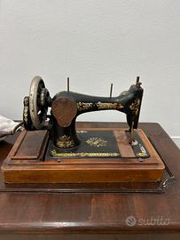 Macchina da cucire storica