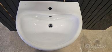 lavabo con colonna in ceramica