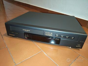 Videoregistratore VHS Panasonic NV-HD90 top