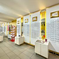 Arredamento negozio ottica