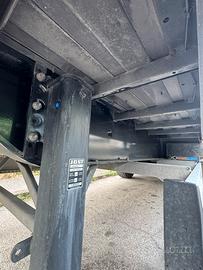 Semirimorchio centinato