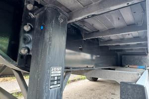 Semirimorchio centinato