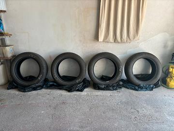 4 pneumatici Bridgeston Blizzak, 195/55 R16 87H