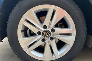 CERCHI DA 16” GOLF 8 CON GOMME INVERNALI